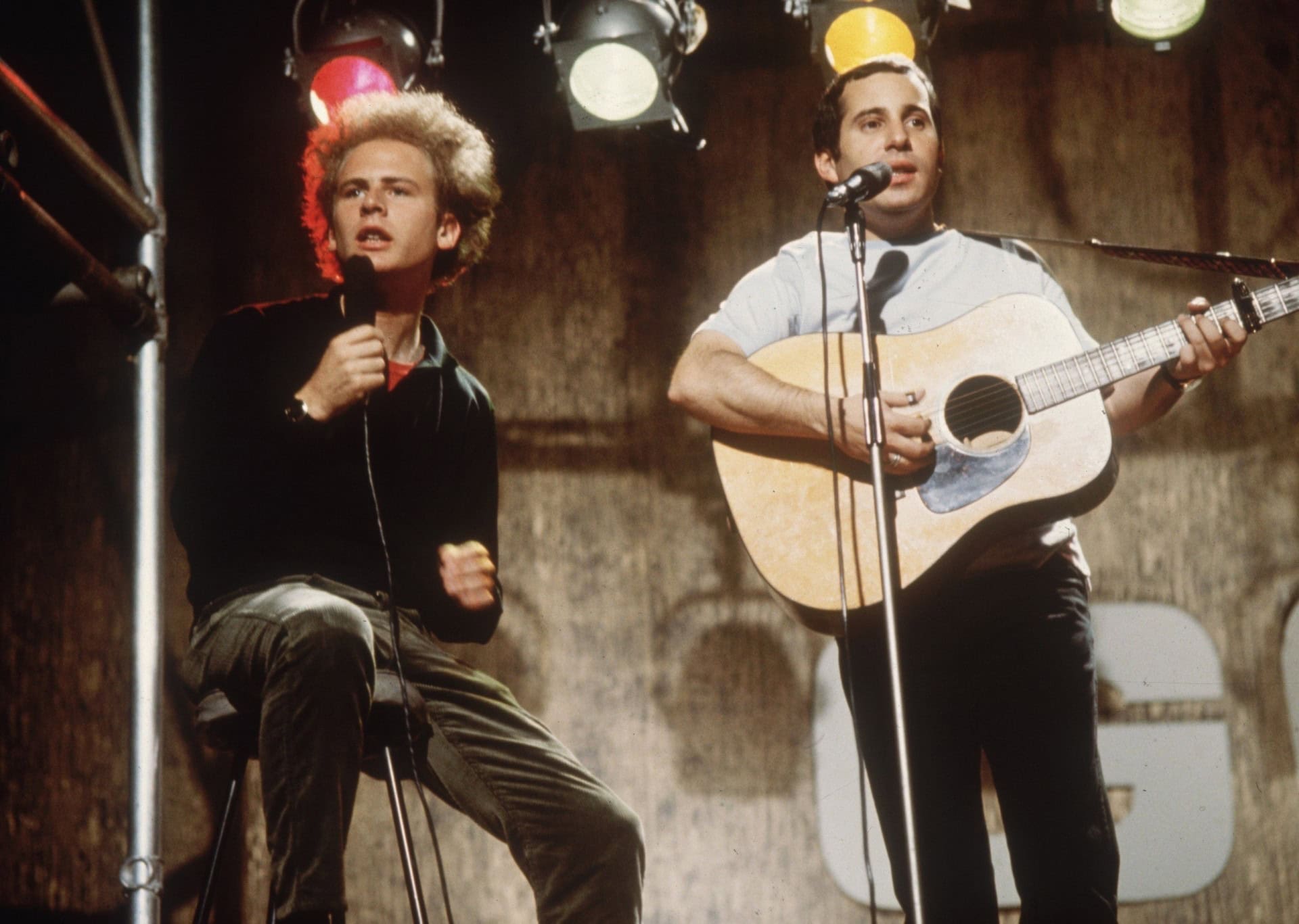 Simon & Garfunkel – The Sound of Silence (1964)